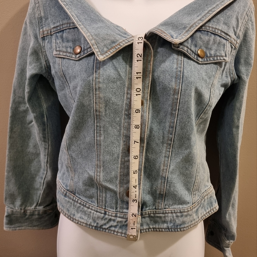 Off Shoulder Jean Jacket - Picture 7 of 7